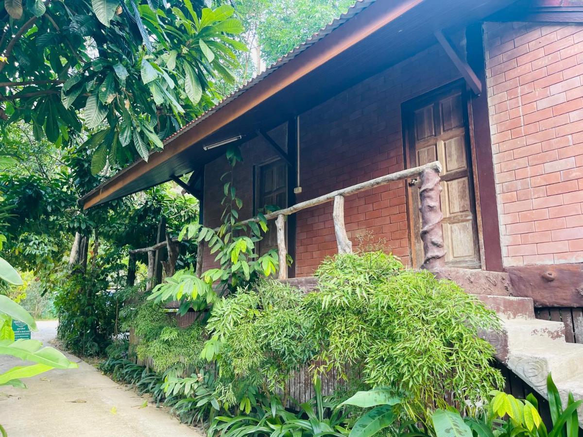 Khaosok Monkeys & River Camps Khao Sok National Park Exterior foto